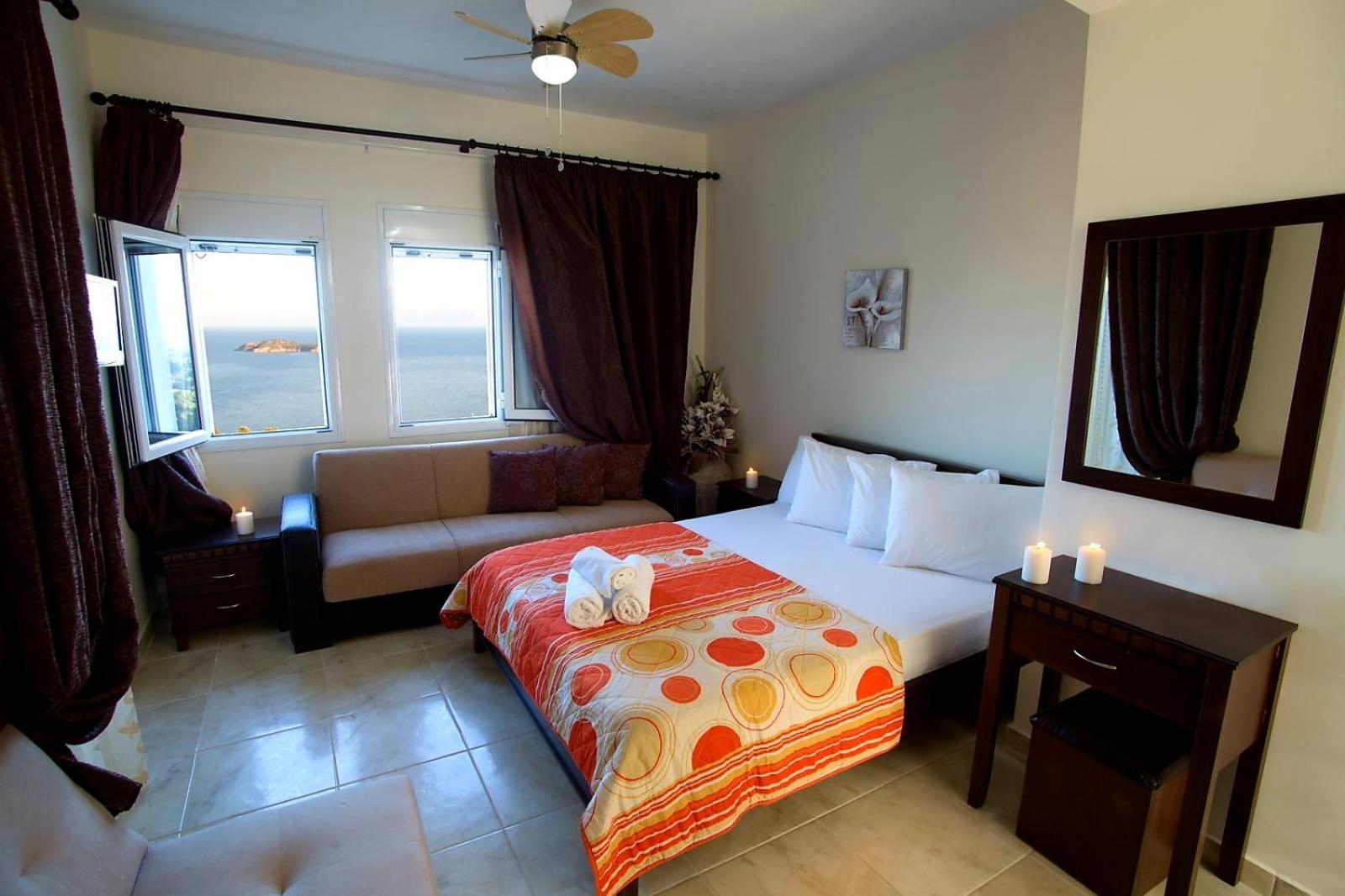 Goldenhill Studios&apartments * העיירה סקיאתוס